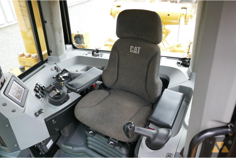 Bulldozer Caterpillar D8T: picture 7