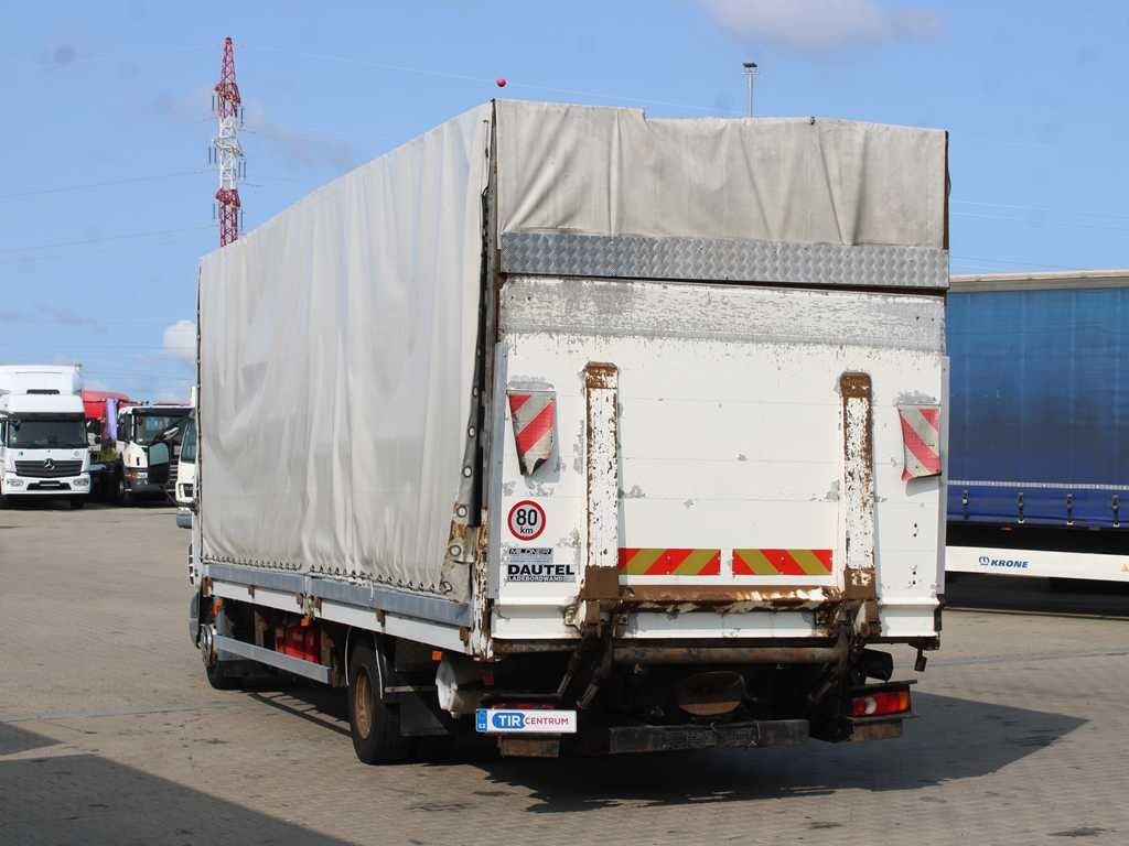 DAF FA LF 45.220, EURO 3, SIDEWALLS, TAIL LIFT - Curtainsider truck: picture 4 DAF FA LF 45.220, EURO 3, SIDEWALLS, TAIL LIFT - Curtainsider truck: picture 4