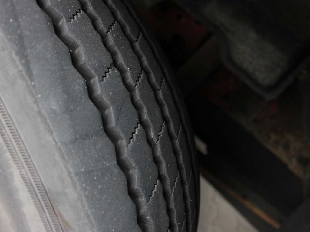 Curtainsider truck Iveco EUROCARGO ML 75 E 15, EURO 3, SLEEPING BODY: picture 18 Curtainsider truck Iveco EUROCARGO ML 75 E 15, EURO 3, SLEEPING BODY: picture 18