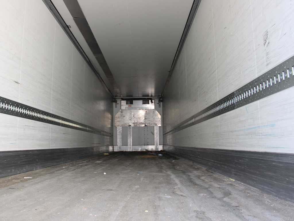 Leasing of Krone SD, LIFT AXLE, 2x EVAPORATOR, CARRIER VECTOR 1950MT Krone SD, LIFT AXLE, 2x EVAPORATOR, CARRIER VECTOR 1950MT: picture 8 Leasing of Krone SD, LIFT AXLE, 2x EVAPORATOR, CARRIER VECTOR 1950MT Krone SD, LIFT AXLE, 2x EVAPORATOR, CARRIER VECTOR 1950MT: picture 8