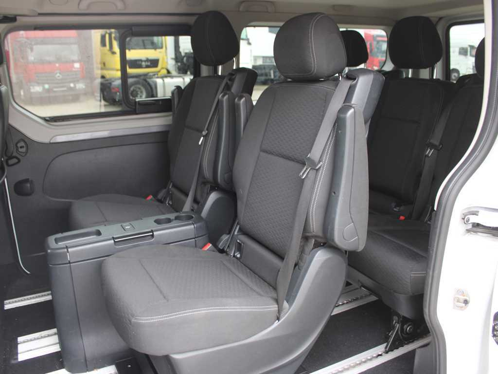 Passenger van Opel VIVARO-B, 7 SEATS: picture 14 Passenger van Opel VIVARO-B, 7 SEATS: picture 14