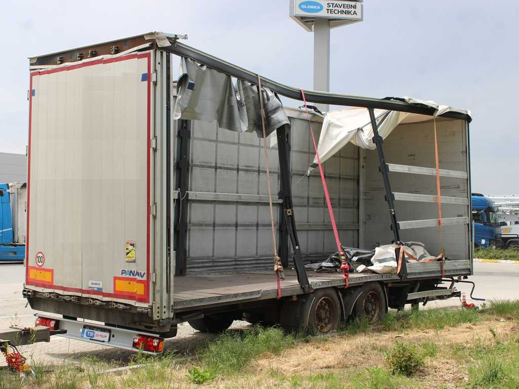 Panav TVK18M - Curtainsider trailer: picture 4 Panav TVK18M - Curtainsider trailer: picture 4