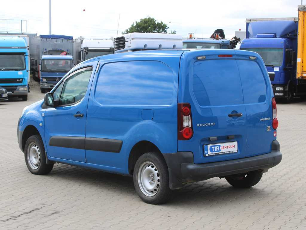 Peugeot PEUGEOT PARTNER, 4X4, CARRIER NEOS 100 - Refrigerated van: picture 5 Peugeot PEUGEOT PARTNER, 4X4, CARRIER NEOS 100 - Refrigerated van: picture 5