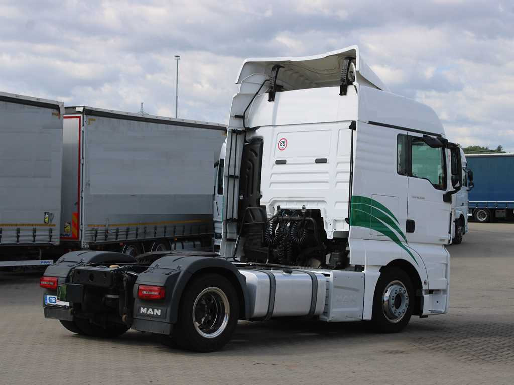 MAN TGX 18.460, LOWDECK, EURO 6, NAVIGATION, INDEPENDENT AIR CONDITIONING - Tractor unit: picture 4 MAN TGX 18.460, LOWDECK, EURO 6, NAVIGATION, INDEPENDENT AIR CONDITIONING - Tractor unit: picture 4