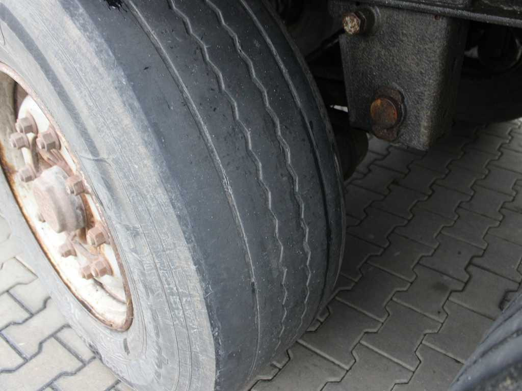 Dropside/ Flatbed semi-trailer ZASŁAW D-651A, LIFTING AXLE: picture 11