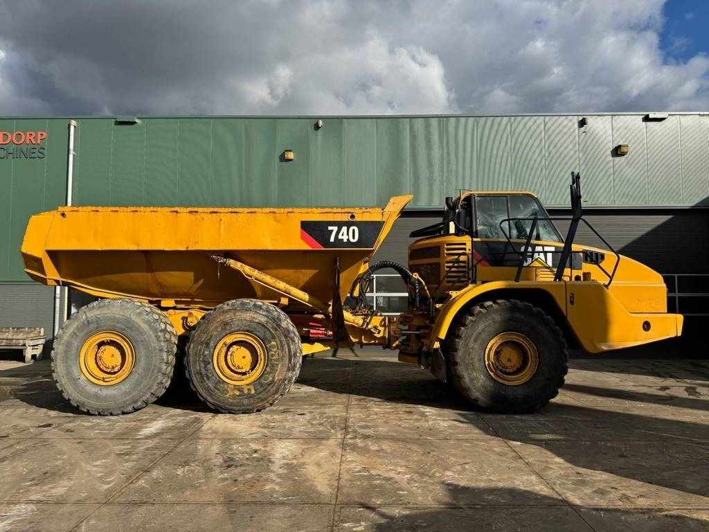 CAT 740  - Mini dumper: picture 2 CAT 740  - Mini dumper: picture 2
