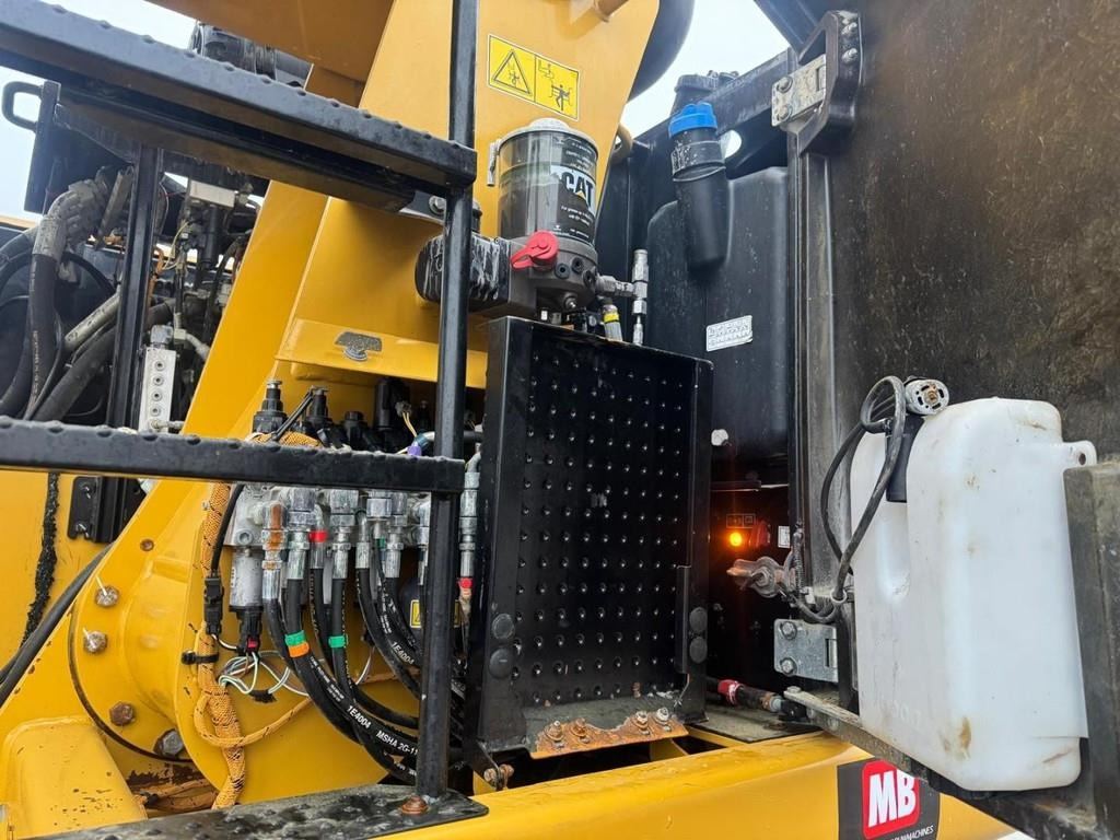 Waste/ Industry handler CAT MH3022: picture 16