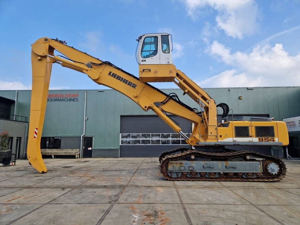 Liebherr R954C EW - Waste/ Industry handler: picture 1 Liebherr R954C EW - Waste/ Industry handler: picture 1