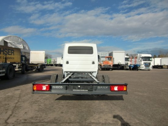 Iveco Daily 40 - 180 Fahrgestell, E6 Automatik 2 Stück verfügbar - Cab chassis truck: picture 5 Iveco Daily 40 - 180 Fahrgestell, E6 Automatik 2 Stück verfügbar - Cab chassis truck: picture 5