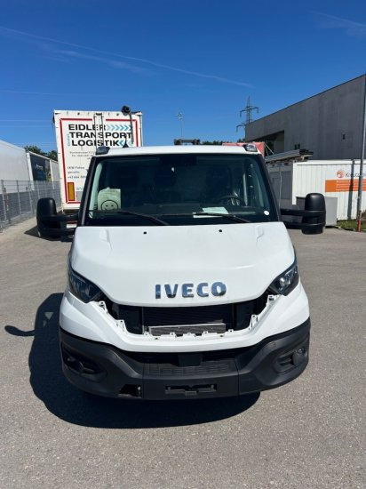 Iveco Daily 40 - 180 Fahrgestell, E6 Ohne Motor/Ohne Getriebe - Cab chassis truck: picture 2 Iveco Daily 40 - 180 Fahrgestell, E6 Ohne Motor/Ohne Getriebe - Cab chassis truck: picture 2