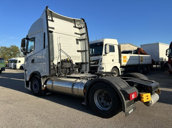 Iveco Stralis 460 Gas, 2 LNG-Tanks, Retarder, Leder - Tractor unit: picture 4 Iveco Stralis 460 Gas, 2 LNG-Tanks, Retarder, Leder - Tractor unit: picture 4