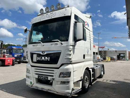 MAN TGX 18.460 XXL Intarder, Standklima, Automatik, EURO 6, Motorschaden/Engine Damage - Tractor unit: picture 1 MAN TGX 18.460 XXL Intarder, Standklima, Automatik, EURO 6, Motorschaden/Engine Damage - Tractor unit: picture 1