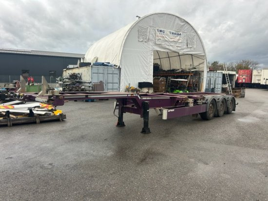 Web Trailer LPRS24 Heckschieber 1x20 ft 2x20 ft 1x40 ft - Container transporter/ Swap body semi-trailer: picture 3 Web Trailer LPRS24 Heckschieber 1x20 ft 2x20 ft 1x40 ft - Container transporter/ Swap body semi-trailer: picture 3