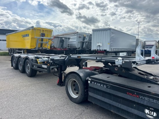 Web Trailer LPRS24 Mitten-Heckschieber 1x20 ft 2x20 ft 1x40ft, - Container transporter/ Swap body semi-trailer: picture 1 Web Trailer LPRS24 Mitten-Heckschieber 1x20 ft 2x20 ft 1x40ft, - Container transporter/ Swap body semi-trailer: picture 1