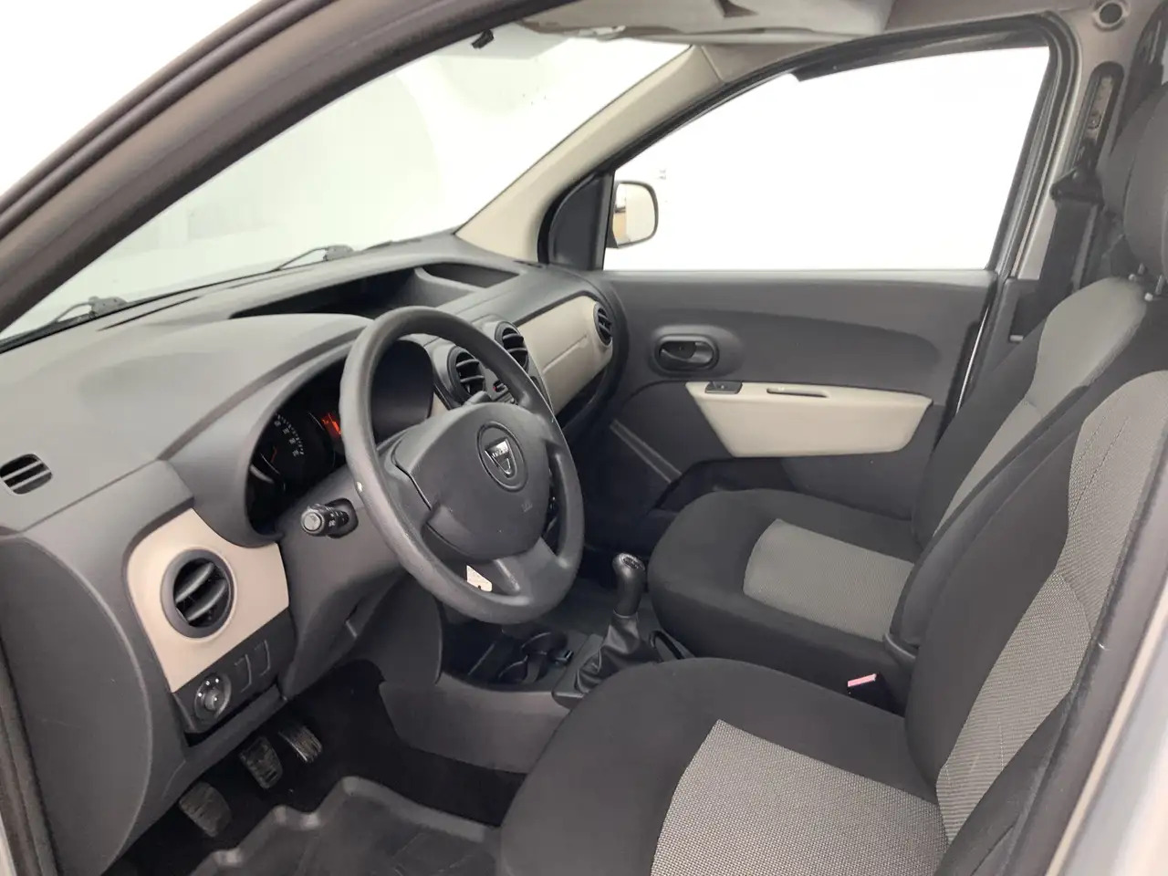 Dacia Dokker 1.5 dCi 75 Ambiance Airco Alu Velg Trekhaak 1200 k - Small van: picture 5 Dacia Dokker 1.5 dCi 75 Ambiance Airco Alu Velg Trekhaak 1200 k - Small van: picture 5