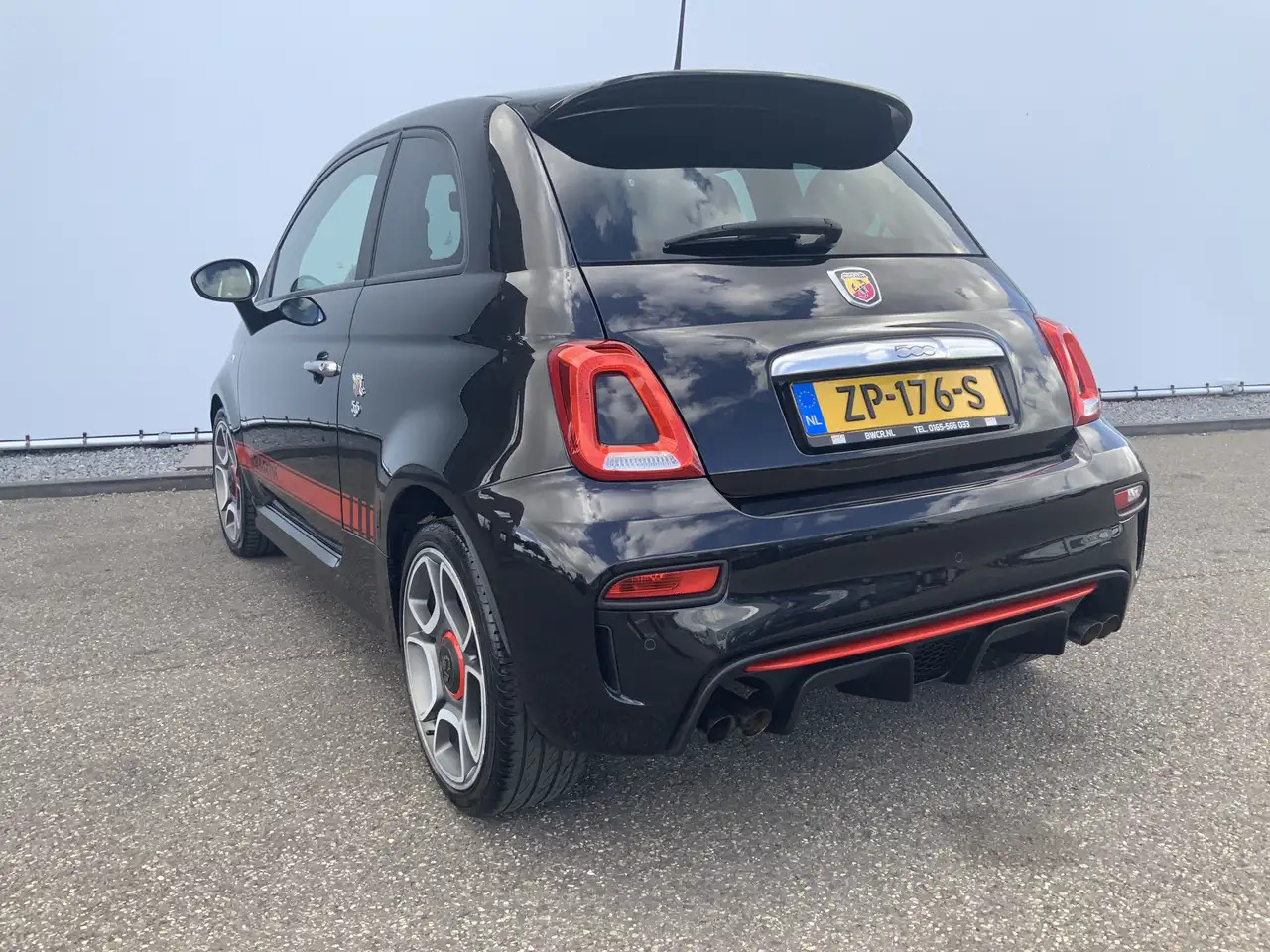 Fiat 500C Abarth 1.4 T-Jet 595 Automaat Euro 6 - Car: picture 4 Fiat 500C Abarth 1.4 T-Jet 595 Automaat Euro 6 - Car: picture 4