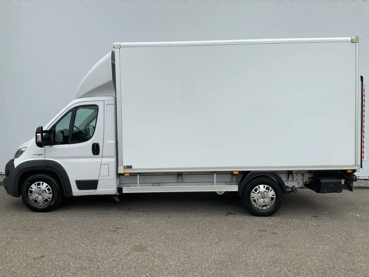 Fiat Ducato 35H 2.3 MultiJet L3H1 Meubelbak & Lift & Zijdeur A - Box van: picture 3 Fiat Ducato 35H 2.3 MultiJet L3H1 Meubelbak & Lift & Zijdeur A - Box van: picture 3