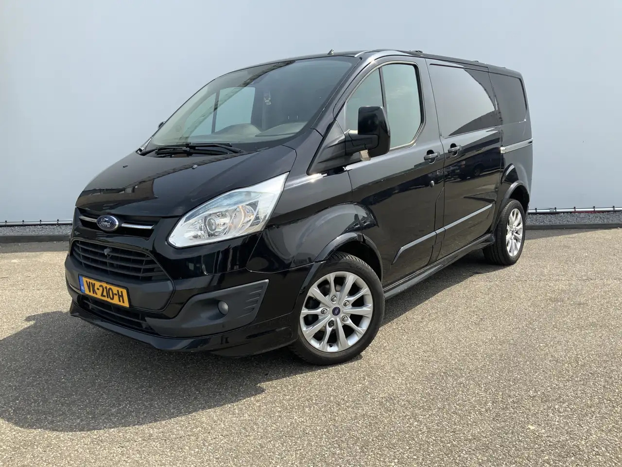 Ford Transit Custom 290 2.2 TDCI L1H1 Sport Airco Cruise 3 Zits Dub Sc - Small van: picture 1 Ford Transit Custom 290 2.2 TDCI L1H1 Sport Airco Cruise 3 Zits Dub Sc - Small van: picture 1