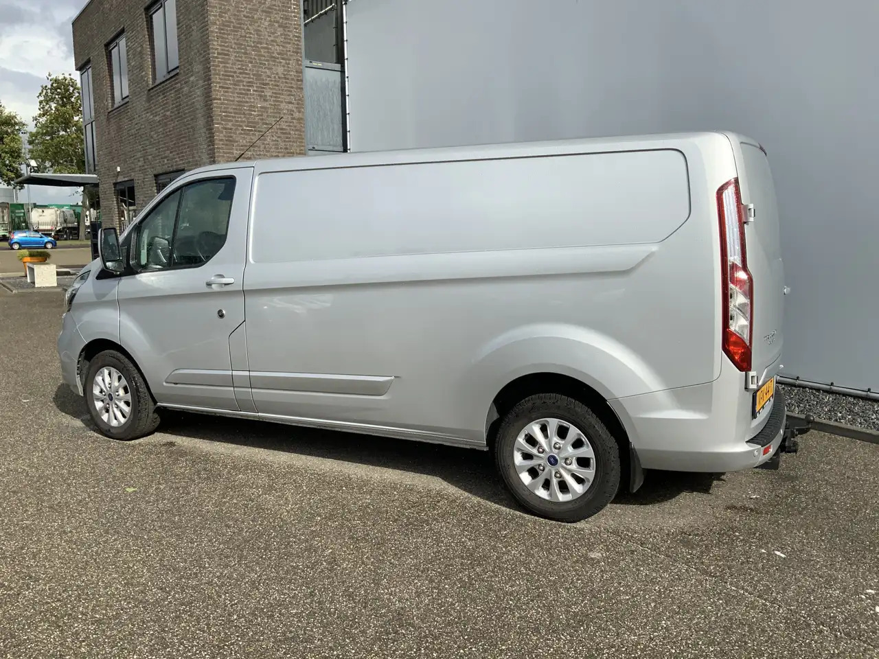 Ford Transit Custom 300 2.0 TDCI (MOTOR DEFECT!!) L2H2 Airco Navi 3 Zi - Panel van: picture 3 Ford Transit Custom 300 2.0 TDCI (MOTOR DEFECT!!) L2H2 Airco Navi 3 Zi - Panel van: picture 3