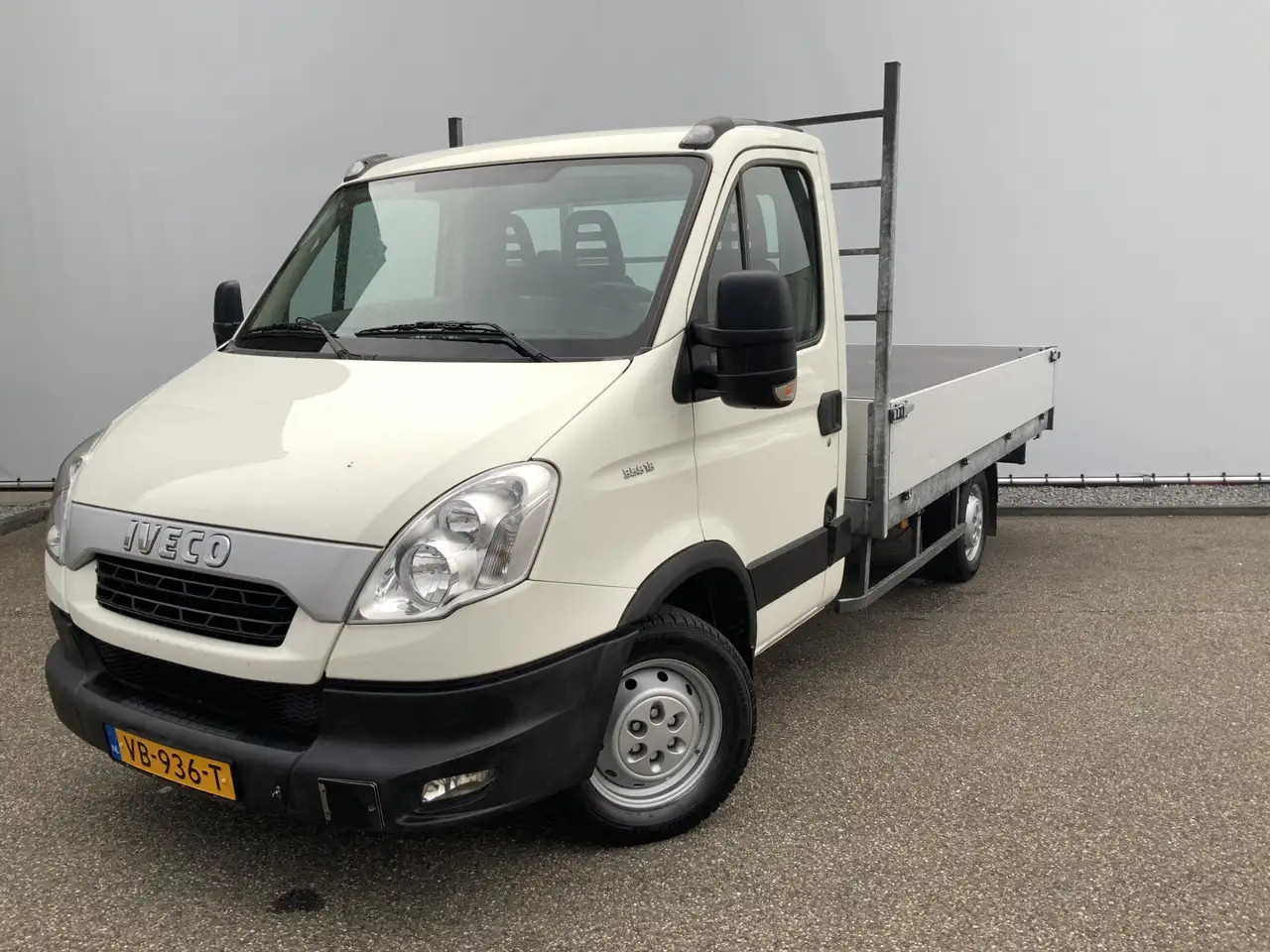Iveco Daily 35S13 D 345 Pick Up Airco 3 Zits Trekhaak 3500 kg - Flatbed van: picture 1 Iveco Daily 35S13 D 345 Pick Up Airco 3 Zits Trekhaak 3500 kg - Flatbed van: picture 1