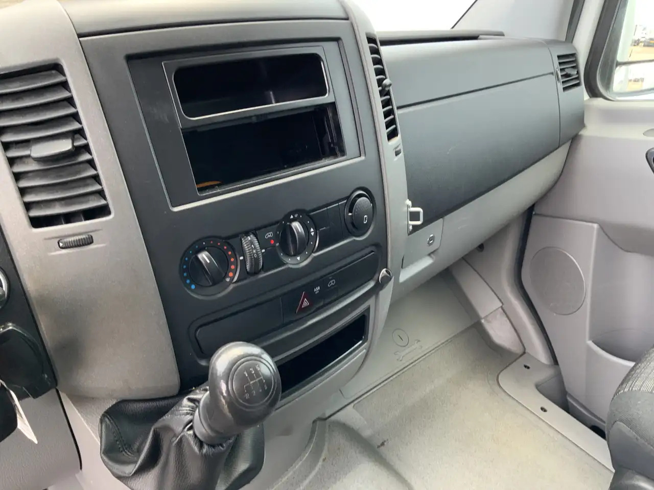 Refrigerated van Mercedes-Benz Sprinter 311 2.2 CDI 366 ijsAuto - 40 C. Deuren 10 Euro 6: picture 6