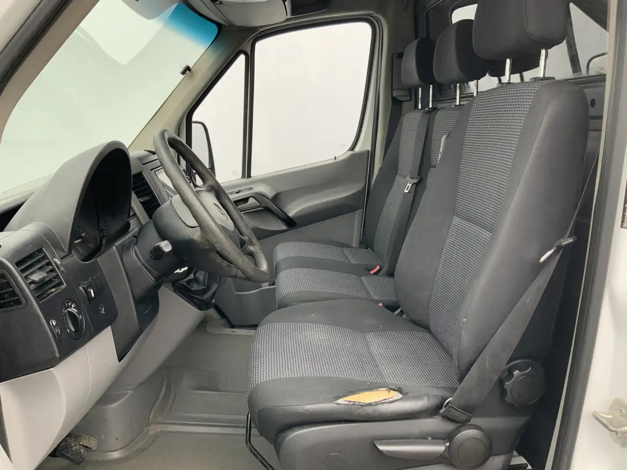 Mercedes-Benz Sprinter 316 2.2 CDI 366 L2H2 Airco Camera 3 Zits Side Bar - Panel van: picture 4 Mercedes-Benz Sprinter 316 2.2 CDI 366 L2H2 Airco Camera 3 Zits Side Bar - Panel van: picture 4