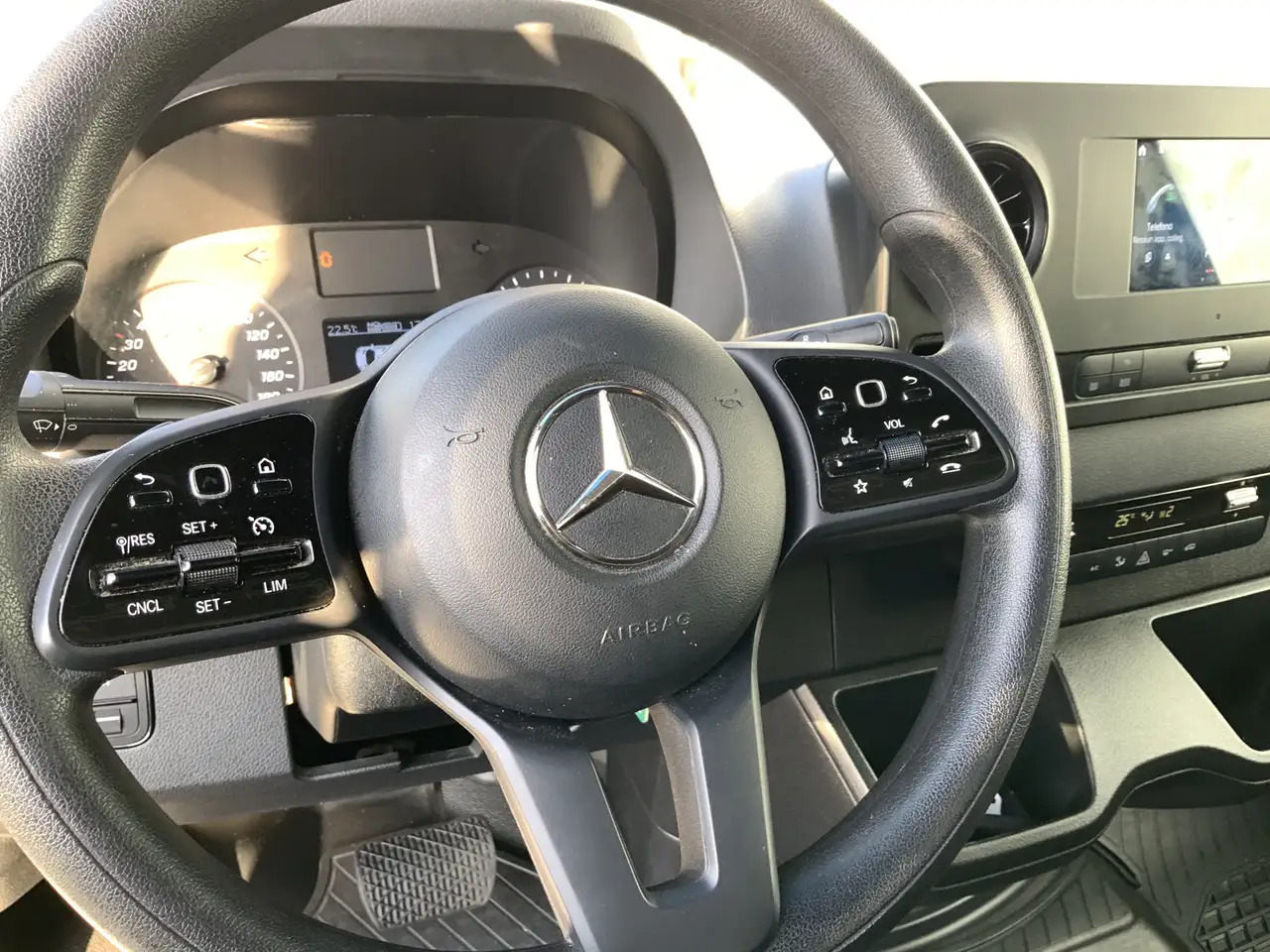Flatbed van Mercedes-Benz Sprinter 519 1.9 CDI L2 RWD Pick Up Automaat Airco Cruise N: picture 12