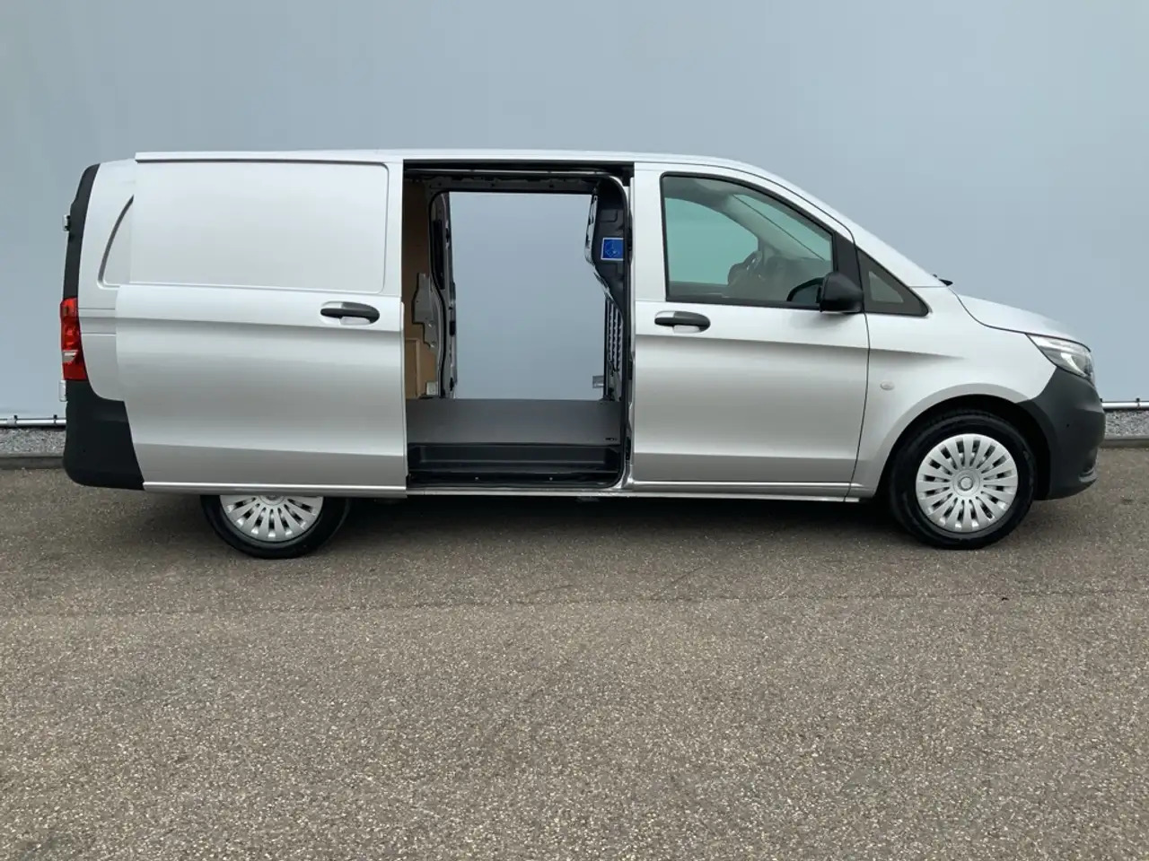 Mercedes-Benz Vito 119 CDI Lang Automaat Airco Cruise Trekhaak 2500 k - Panel van: picture 5 Mercedes-Benz Vito 119 CDI Lang Automaat Airco Cruise Trekhaak 2500 k - Panel van: picture 5
