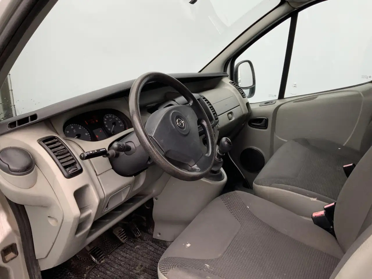 Opel Vivaro 2.0 CDTI L1H1 Airco Cruise 3 Zits Trekhaak 2000 kg - Panel van: picture 5 Opel Vivaro 2.0 CDTI L1H1 Airco Cruise 3 Zits Trekhaak 2000 kg - Panel van: picture 5