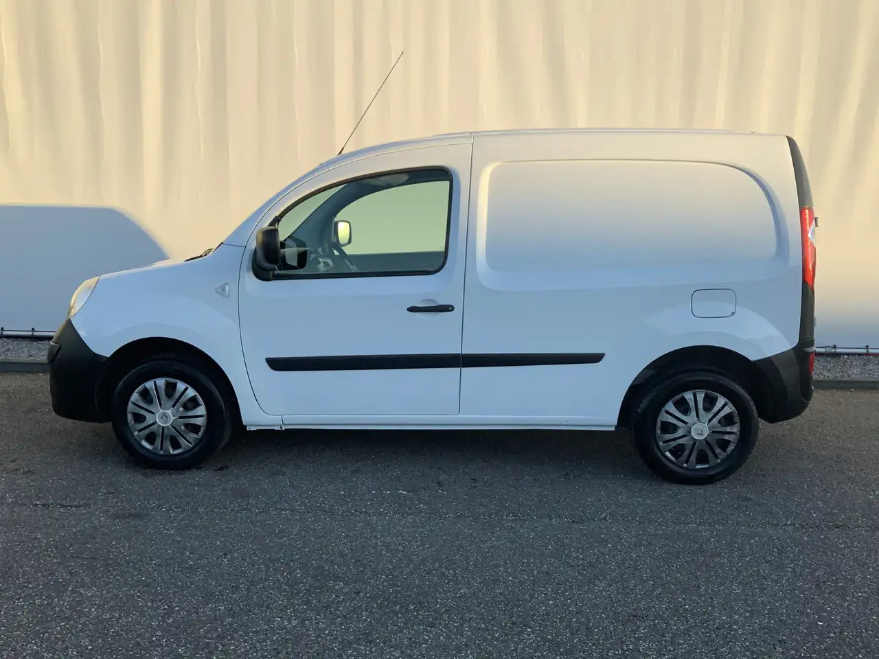 Renault Kangoo Express 1.5 dCi 70 Express Comfort Airco Trekhaak - Small van: picture 3 Renault Kangoo Express 1.5 dCi 70 Express Comfort Airco Trekhaak - Small van: picture 3