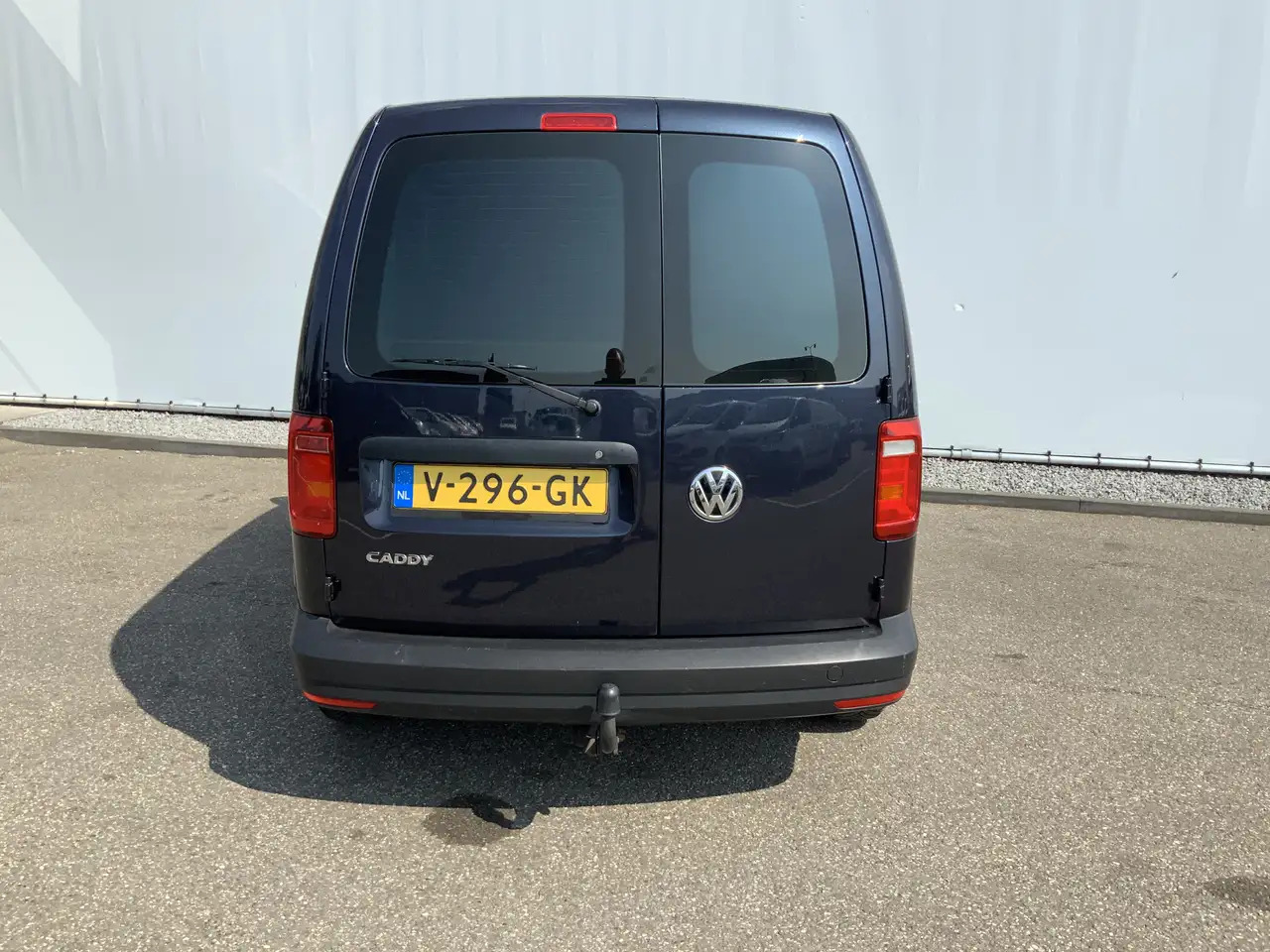 Volkswagen Caddy 2.0 TDI L1H1 BMT Economy - Small van: picture 2 Volkswagen Caddy 2.0 TDI L1H1 BMT Economy - Small van: picture 2
