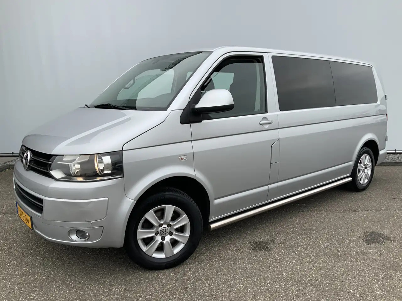 Volkswagen T5 Transporter MARGE 2.0 TDI L2H1 Dub Cab Airco Cruise Alu Velg S - Combi van: picture 1 Volkswagen T5 Transporter MARGE 2.0 TDI L2H1 Dub Cab Airco Cruise Alu Velg S - Combi van: picture 1