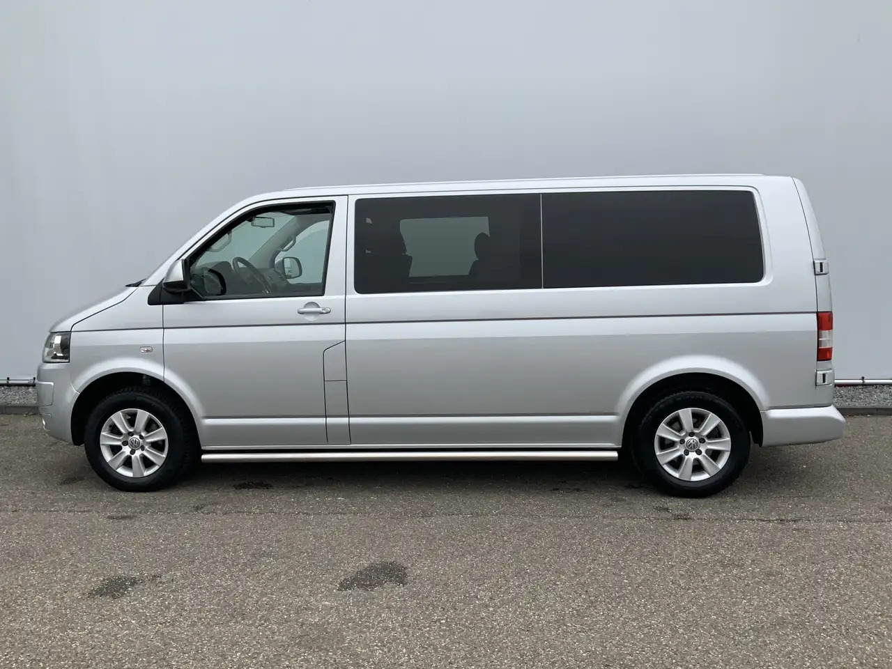 Volkswagen T5 Transporter MARGE 2.0 TDI L2H1 Dub Cab Airco Cruise Alu Velg S - Combi van: picture 3 Volkswagen T5 Transporter MARGE 2.0 TDI L2H1 Dub Cab Airco Cruise Alu Velg S - Combi van: picture 3