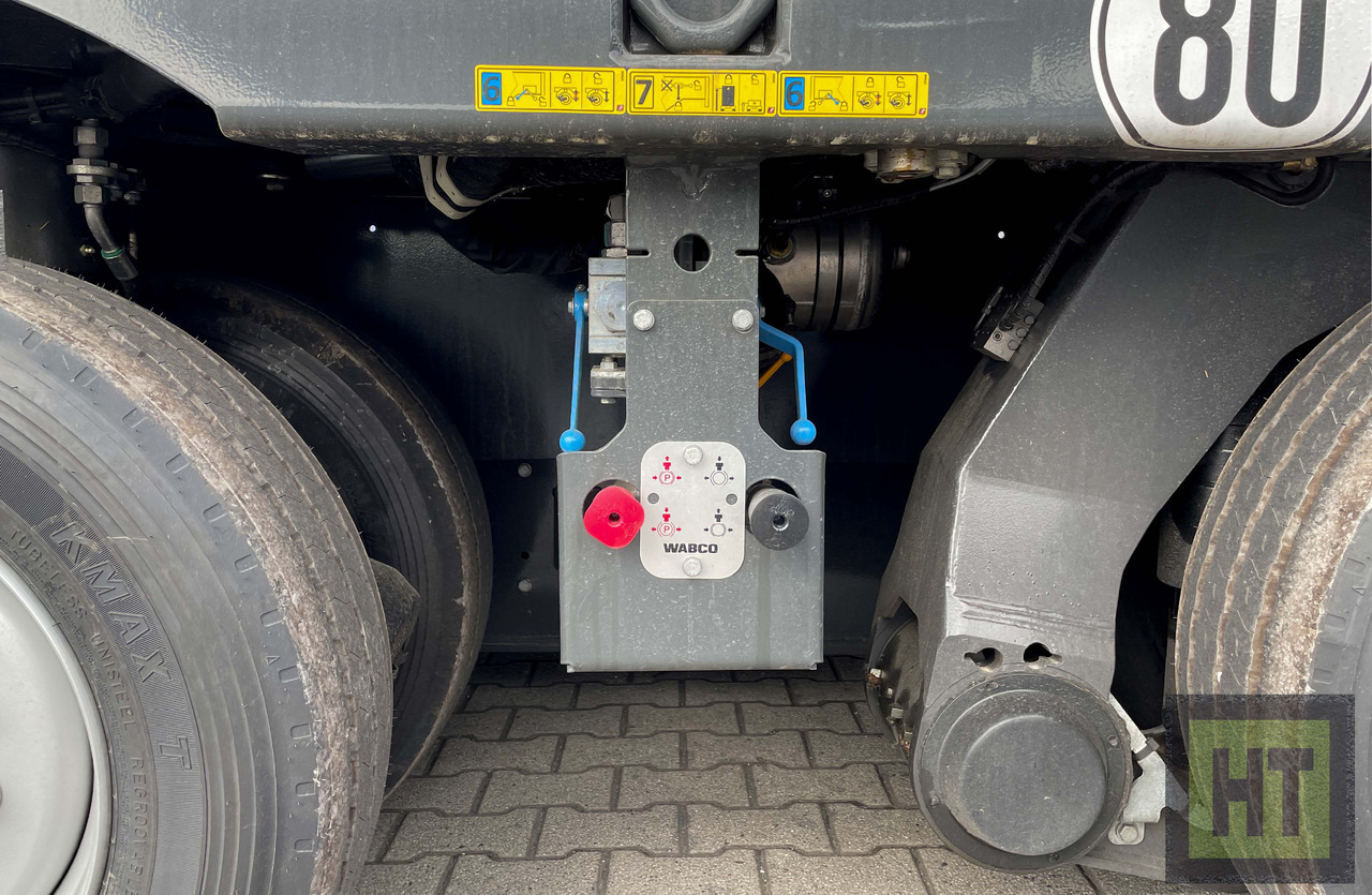 Faymonville 3-Achs-Tiefbett-Pendelachsen - Low loader semi-trailer: picture 2 Faymonville 3-Achs-Tiefbett-Pendelachsen - Low loader semi-trailer: picture 2