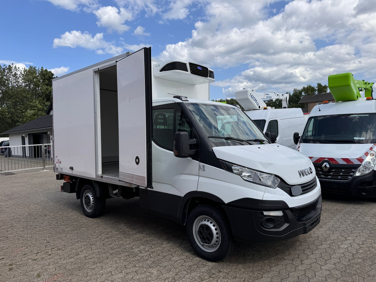 IVECO Daily 35S14 Tiefkühlkoffer Carrier Pulsor 350 LBW EURO 6 - Refrigerated van: picture 3 IVECO Daily 35S14 Tiefkühlkoffer Carrier Pulsor 350 LBW EURO 6 - Refrigerated van: picture 3