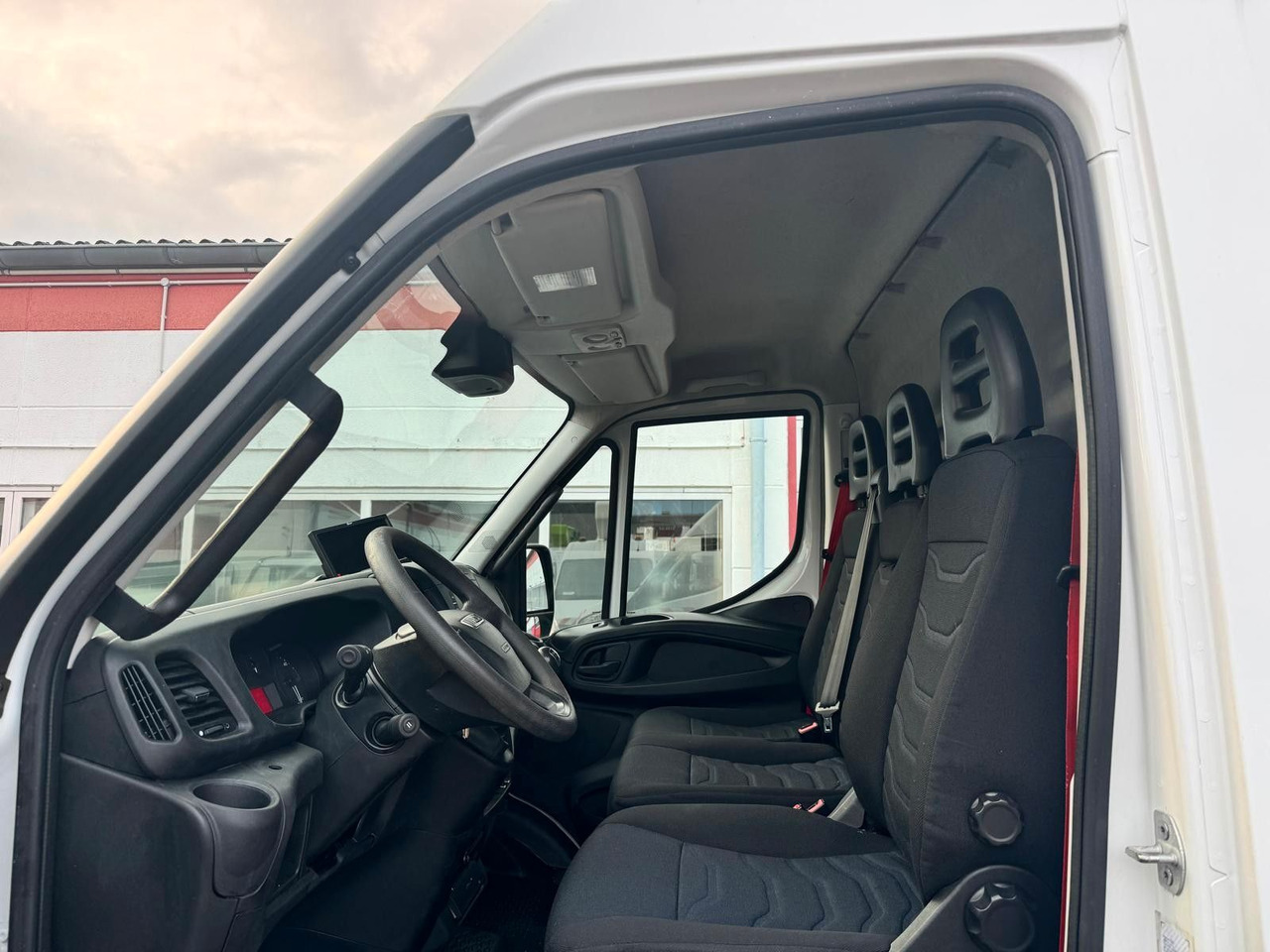 Leasing of  Iveco Daily 70C15 Steiger France Elevateur 172 TPFcc Iveco Daily 70C15 Steiger France Elevateur 172 TPFcc: picture 15