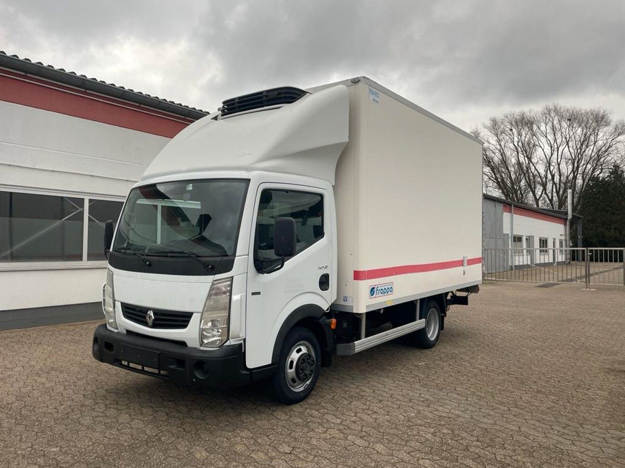 Renault Maxity Tiefkühlkoffer Multi-Temp Ladebordwand - Refrigerated van: picture 1 Renault Maxity Tiefkühlkoffer Multi-Temp Ladebordwand - Refrigerated van: picture 1