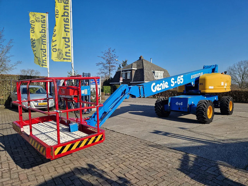 Genie S65 4X4 - Telescopic boom: picture 1 Genie S65 4X4 - Telescopic boom: picture 1