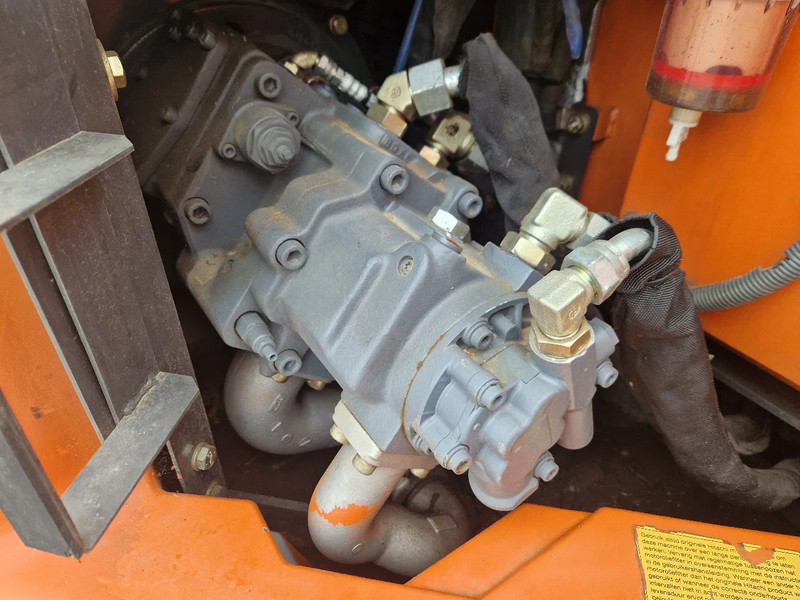 Mini excavator Hitachi ZX85US-5A: picture 6 Mini excavator Hitachi ZX85US-5A: picture 6