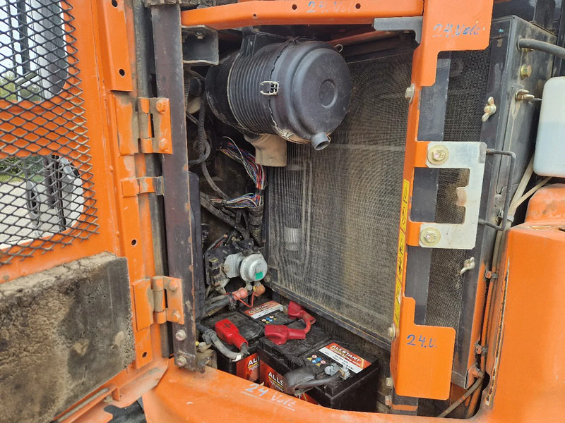 Mini excavator Hitachi ZX85US-5A: picture 9 Mini excavator Hitachi ZX85US-5A: picture 9