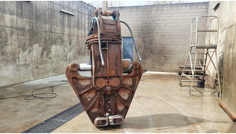 Komatsu JCY17 schrootschaar/betonvergruizer - Demolition shears: picture 1 Komatsu JCY17 schrootschaar/betonvergruizer - Demolition shears: picture 1