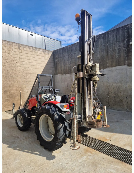 Onbekend Valpadana 1550 4x4 drilling tractor - Drilling rig: picture 1 Onbekend Valpadana 1550 4x4 drilling tractor - Drilling rig: picture 1