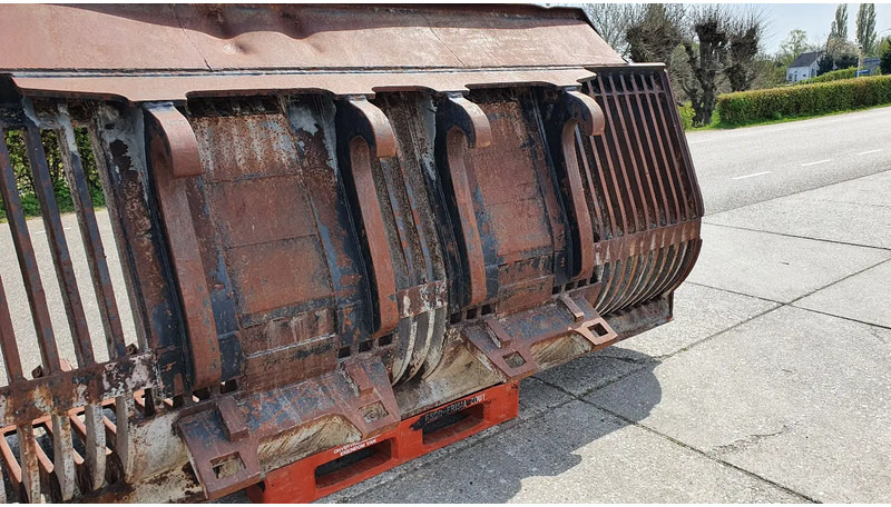 Zeer zware puinbak dubbele Caterpillar aansluiting - Bucket for Construction machinery: picture 3 Zeer zware puinbak dubbele Caterpillar aansluiting - Bucket for Construction machinery: picture 3