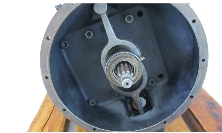 DAF Versnellingsbak ZF DAF 2600 - Gearbox: picture 4 DAF Versnellingsbak ZF DAF 2600 - Gearbox: picture 4