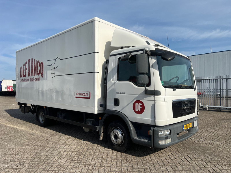 MAN TGL8.180 - Box truck: picture 3 MAN TGL8.180 - Box truck: picture 3