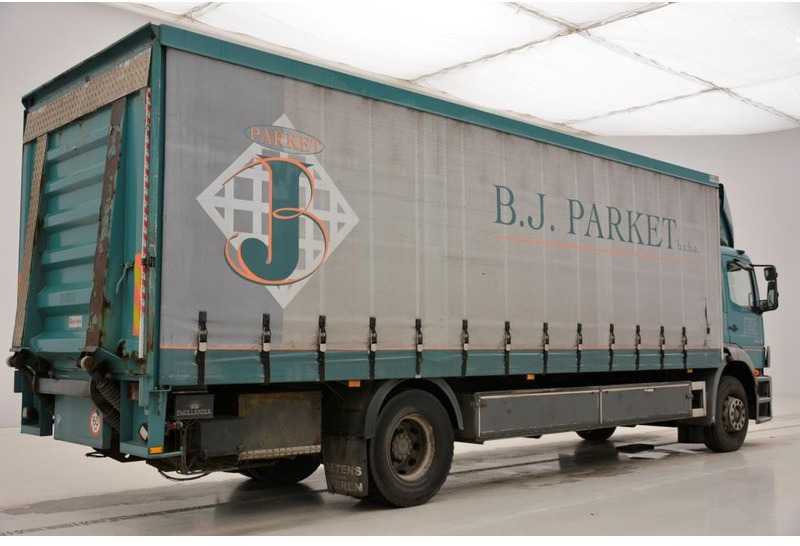 Mercedes-Benz Atego 1823 - damaged engine - Curtainsider truck: picture 4 Mercedes-Benz Atego 1823 - damaged engine - Curtainsider truck: picture 4