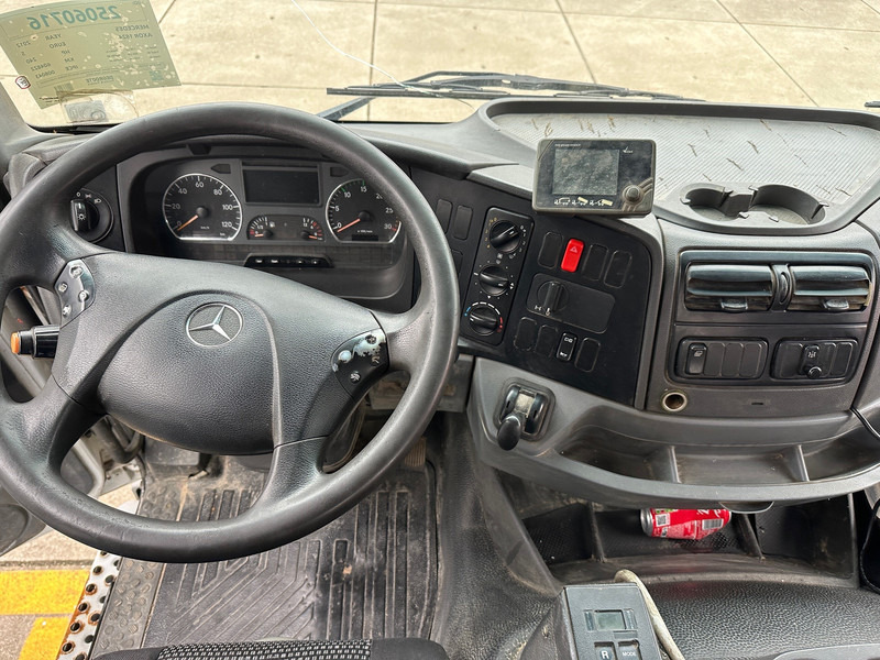 Hook lift truck, Crane truck Mercedes-Benz Axor 1824: picture 12