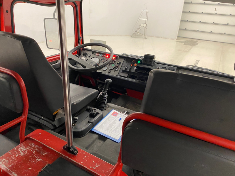 Renault M 210 - Fire truck: picture 5 Renault M 210 - Fire truck: picture 5