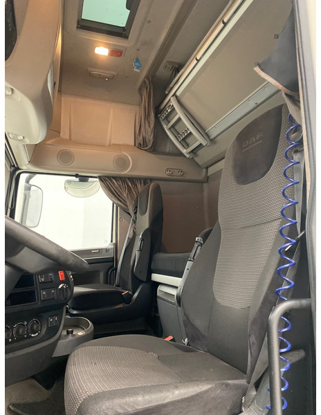 Tractor unit DAF XF 460 Super Space Cab: picture 10