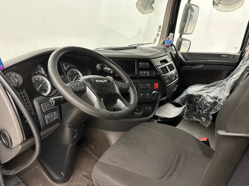 Tractor unit DAF XF106.510 Space Cab: picture 9